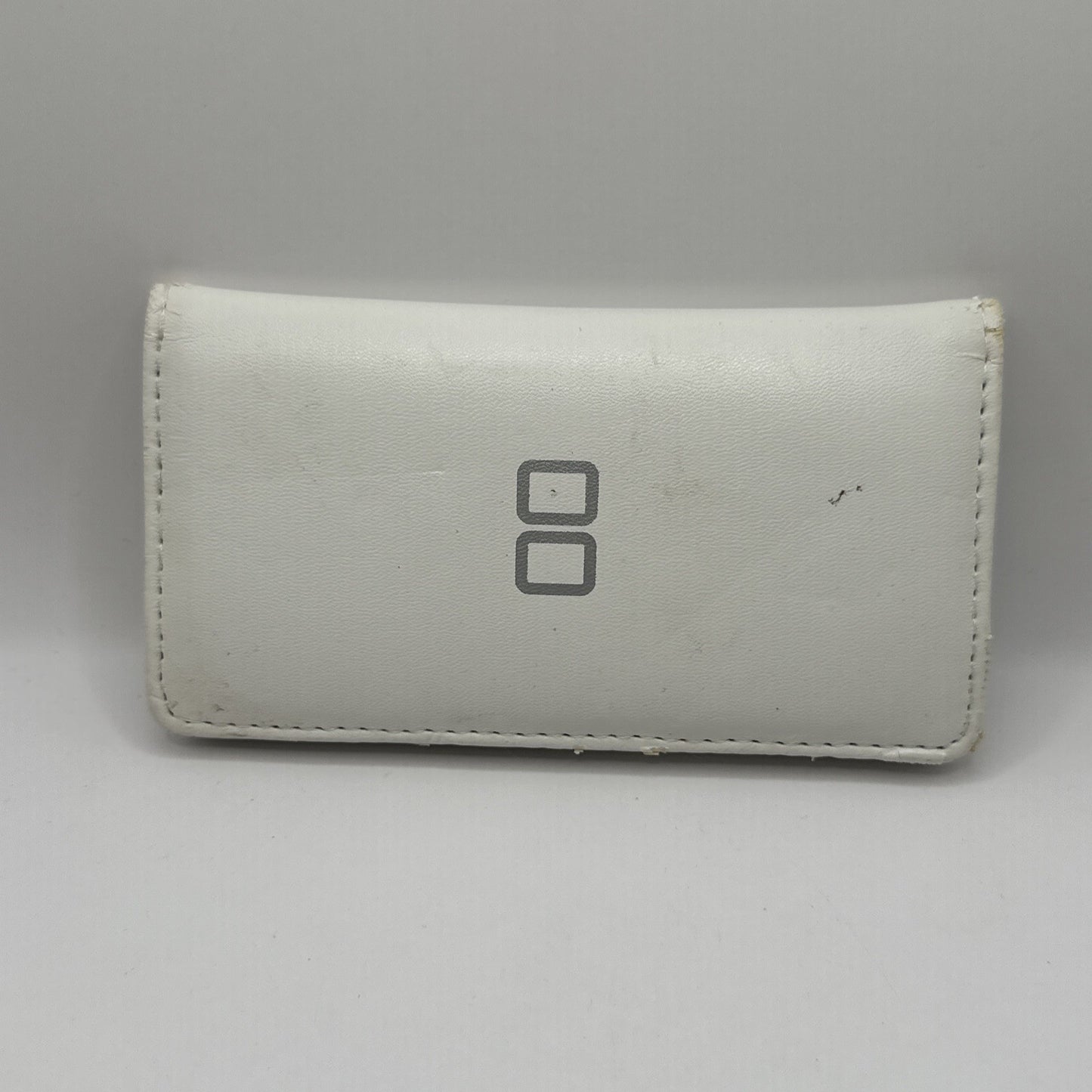 Club Nintendo Exclusive Nintendo DS Game Cartridge Holder Magnetic Case • White