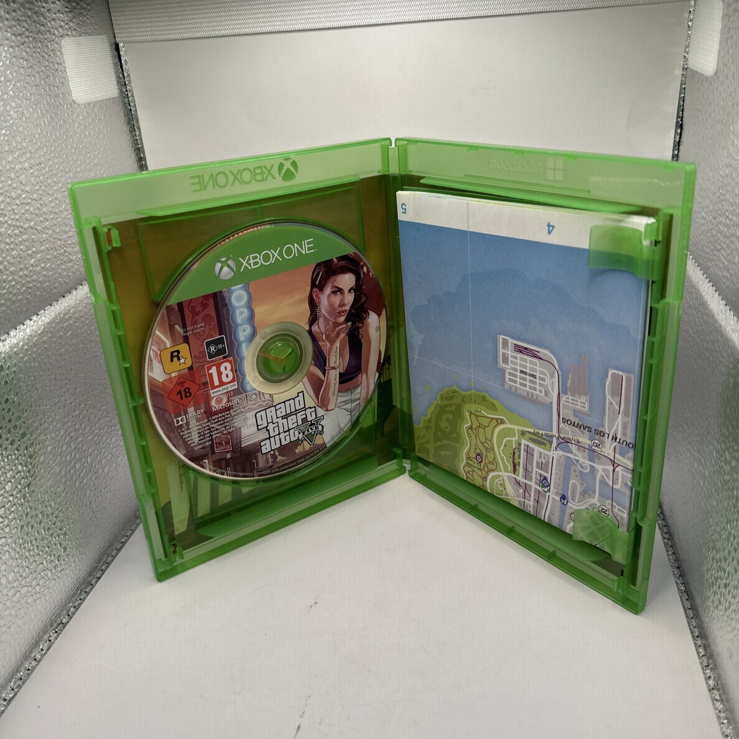 Grand Theft Auto V - Premium Online Edition • Xbox One Game + Poster/Map • GTA 5