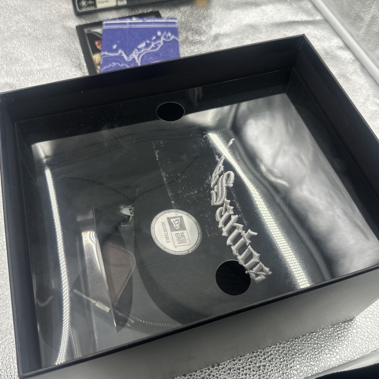 Grand Theft Auto V Collector’s Edition Xbox 360 + New Era Hat + Money Bag GTA 5