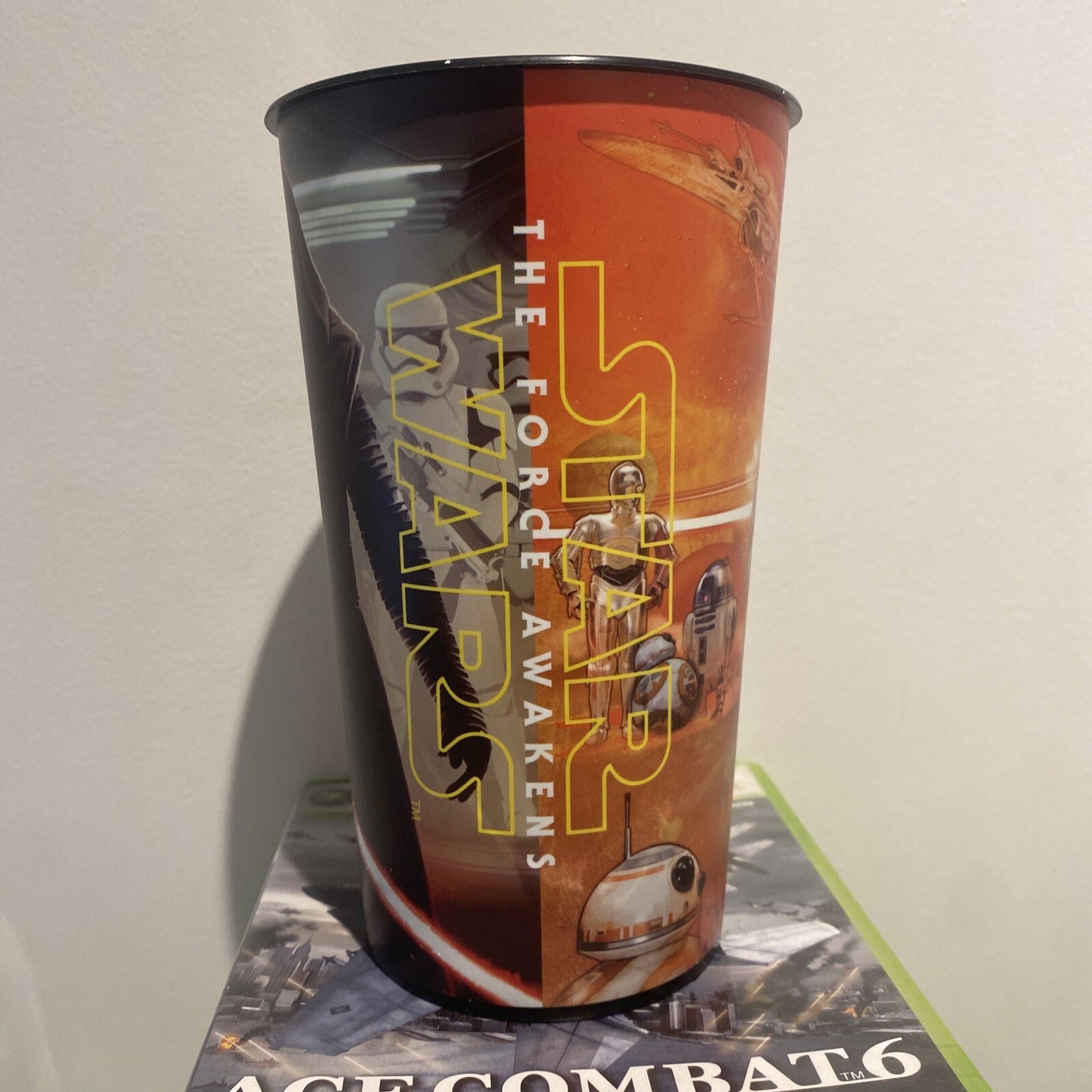 Star Wars The Force Awakens Village Cinemas Collectible Drink Cup (Golden Link)
