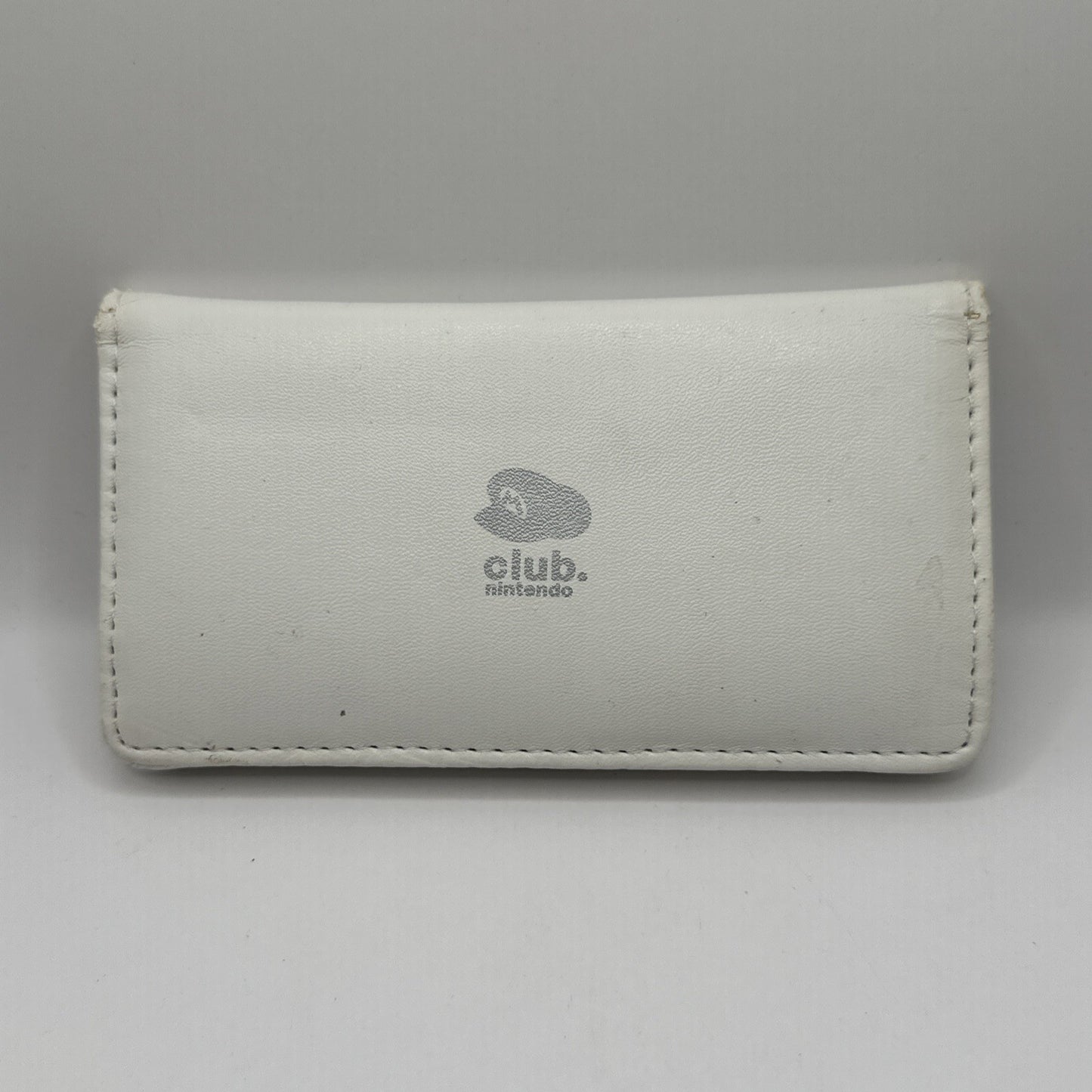 Club Nintendo Exclusive Nintendo DS Game Cartridge Holder Magnetic Case • White